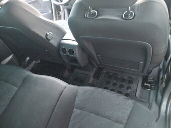 Predám Peugeot 3008 1.6 HDi/82kw r.v 2011 - 7