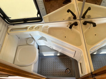 Karavan Burstner CLub-dvounáprava - 7