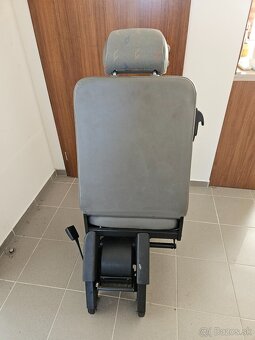 sklápacie sedadlo VW - 7
