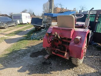 Ponúkame na predaj traktor s prívesom - 7