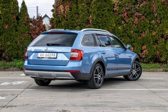 Škoda Octavia Combi 2.0 TDI Elegance/Style 4x4 DSG - 7