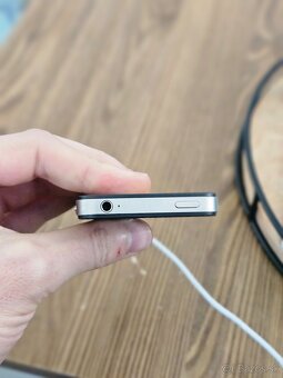 Apple iPhone 4s 16gb - 7
