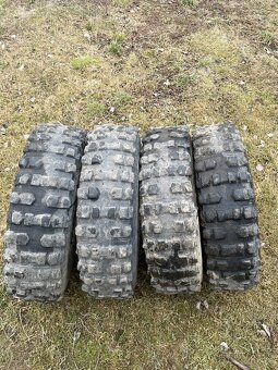 Predám teréne pneu 215/80r15 - 7