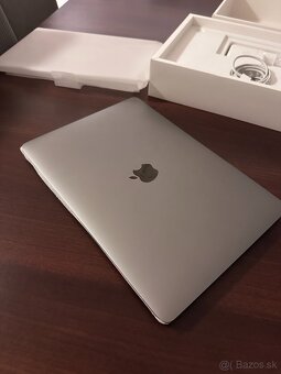 Apple Macbook Pro 2022 M2 13” / 16GB / 512 GB SSD - 7