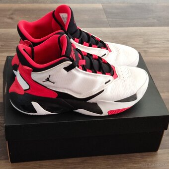 NIKE JORDAN MAX AURA 4 veľ.42,5 - 7