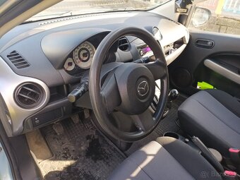 Mazda 2 - 7