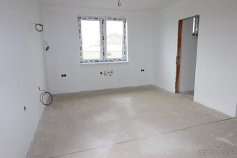 Moderný 4-izbový rodinný dom v obci Povoda - 7