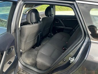 Toyota Avensis kombi 2.0-D4D - 7