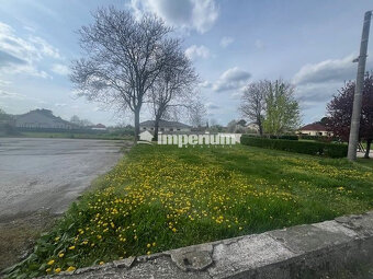 Predaj : pozemok 1550 m2 aj pre developerov v obci Veľké Bl - 7