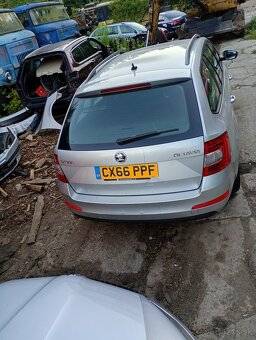 Rozpredám Octavia 3 combi strieborné LA7W - 7