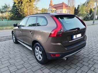 Volvo XC60 2.4D D5 M6 AWD Summum - 7