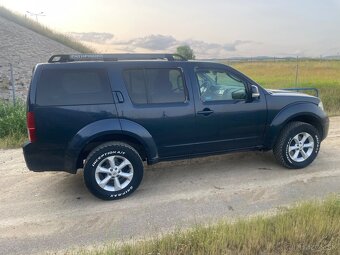 Nissan Pathfinder - 7