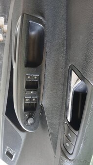 Predám dvere na Passat b6 2007 rv. - 7