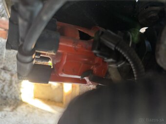 Motor Octavia 1 1.6i 55kw AEE - 7