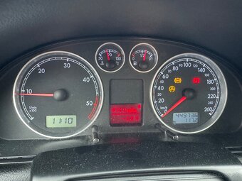 Predám VW Passat kombi B5.5 1.9tdi 4x4 ročník 2001 - 7