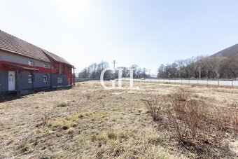 Na predaj rozľahlý rodinný dom s veľkým pozemkom pri hlavnom - 7