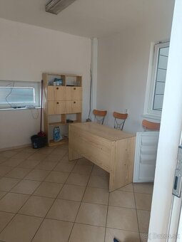 Na prenájom hala 680 m2 Zvolen - 7