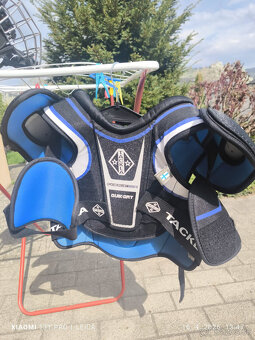 Hokejová výstroj - 7