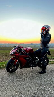 Yamaha R1 rn12 - 7