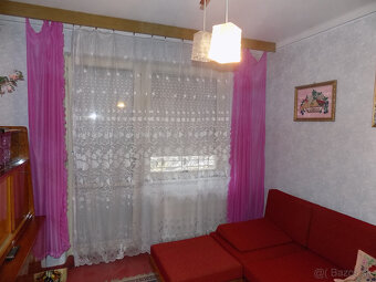 Poschodový dom v Tvrdošovciach v centre obce vhodné aj na - 7