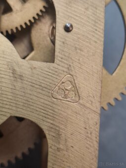 Predám funkčné starožitné ,,školské,, hodiny Wilhelm Hoffman - 7