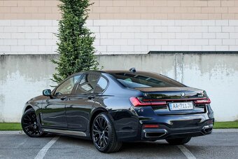 BMW Rad 7 740d xDrive A/T - 7