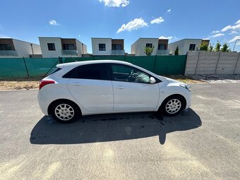 Predám Hyundai i30 1.6 crdi - 7