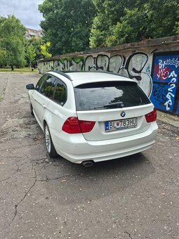 Predám BMW 320D kombi automat, 2011 - 7