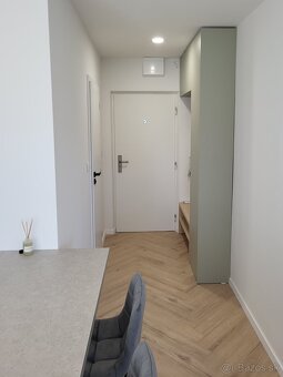1-izb. byt s lodžiou (kompletná rekonštrukcia) - Hliny V - 7