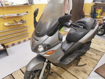 Piaggio x9 - 7