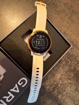 Garmin VÍVOACTIVE 4S Rosegold - 7