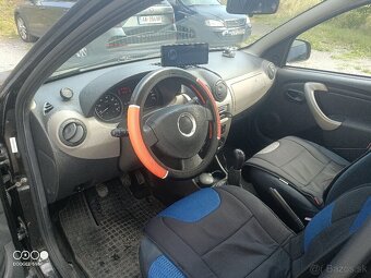 Sandero - 7