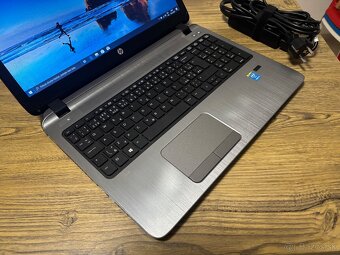 15.6"/HP Notebook/8GB RAM DDR3/128GB SSD/Intel HD 2GB - 7