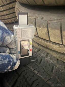 Hankook 215/65 r16 zimné 90% - 7