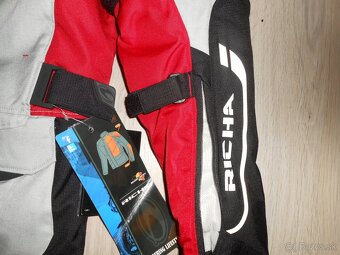 Predam kvalitnu 3 vrstvovu bundu RICHA INFINITY o velkosti L - 7