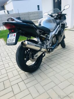 HONDA CBR 600 F - 7