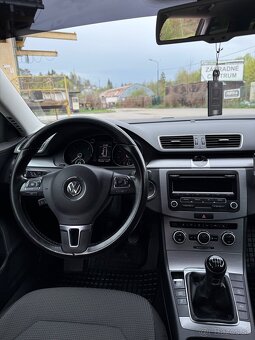 Volkswagen Passat B7 - 7
