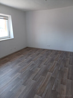 Prenajmem rodinný dom určený na podnikatelské účely - 7