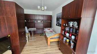 VIVAREAL EXKLUZÍVNE NA PREDAJ DOM V CENTRE MODRY , 4 izb - 7