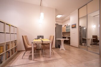 PRENÁJOM 2 izbový byt 75 m² Five Star Residence, Staré Mesto - 7