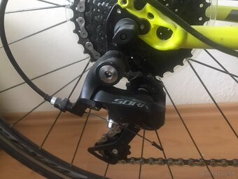 Predám cestný bicykel FUJI Sportif 2.1 - 7