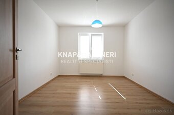 REZERVOVANÉ - 3 izbový byt s balkónom73m2,ul.Janouškova,Preš - 7