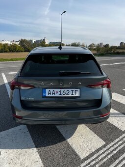 Škoda OCTAVIA 2.0 TDI SCR Style DSG - 7