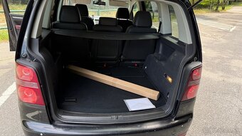 Predám VwTouran 2,0 TDI 103kw DSG 2007 - 7