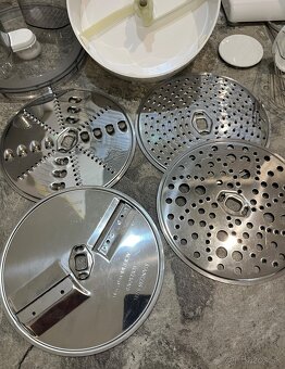 Bosch MUM 48CR1/05 kuchynský robot - 7