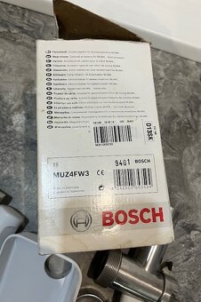 Mlynček Bosch mum 2-4 na kuchynský robot - 7