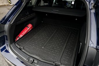 Toyota Corolla Combi 1.8 Hybrid 72kW e-CVT Style HEV 05/2023 - 7
