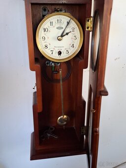 Predám funkčné mechanické nástenné hodiny KKK Westminster ka - 7