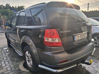 Predám Kia Sorento r.2004 - 7