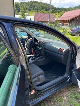 Volkswagen Golf V 1.9 TDI - 7